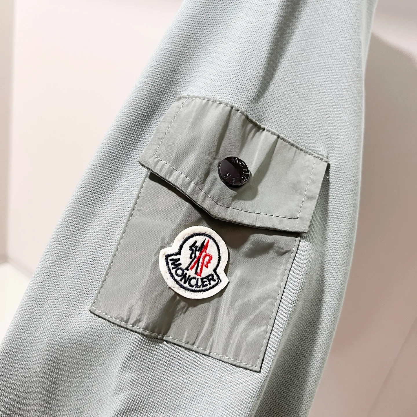 MONCLER/ 420 LOGO Quality Versatile Quality : Black. .Light Green . Size：XS-L